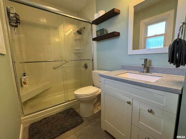 3300 Haviland Drive, Springfield, IL 62704