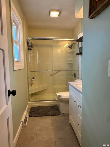 3300 Haviland Drive, Springfield, IL 62704