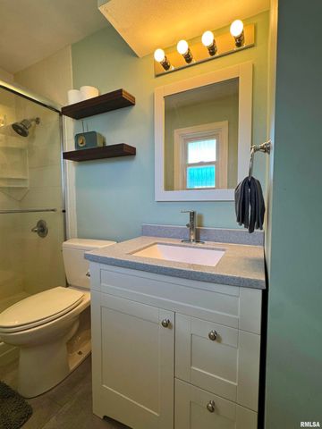 3300 Haviland Drive, Springfield, IL 62704