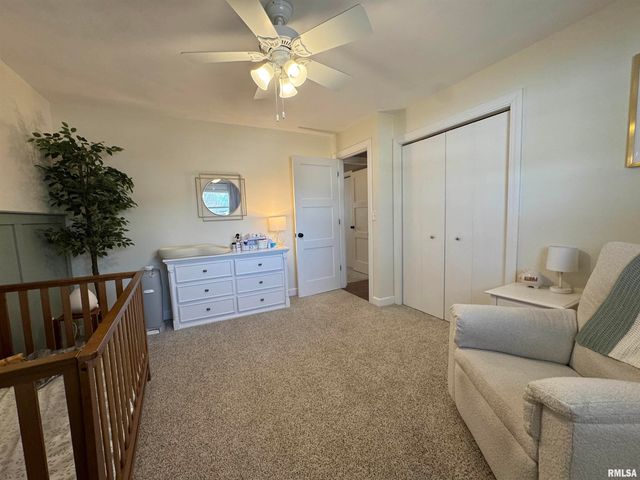 3300 Haviland Drive, Springfield, IL 62704