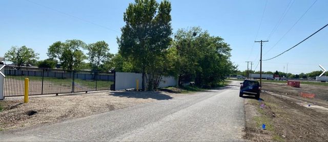3335 Springfield Avenue, Lancaster, TX 75134