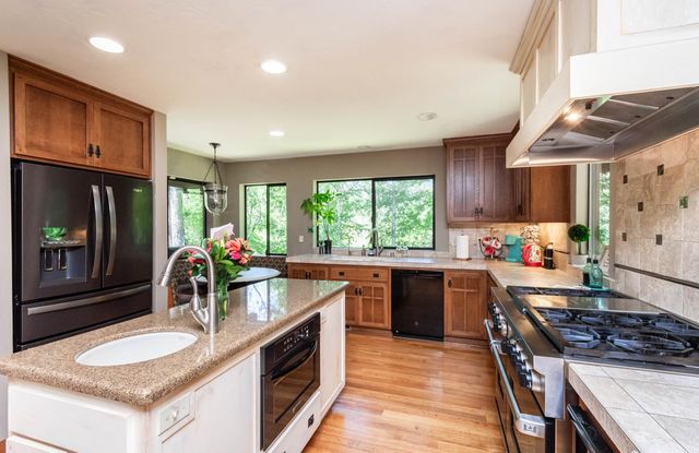 20565 Bellwood Ct, Foresthill, CA 95631