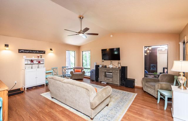 20565 Bellwood Ct, Foresthill, CA 95631