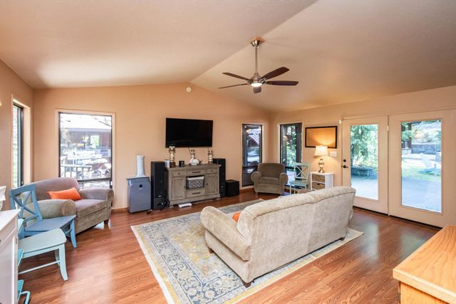 20565 Bellwood Ct, Foresthill, CA 95631