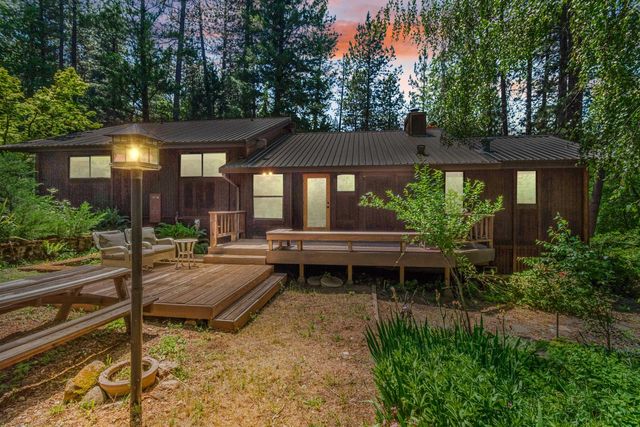 20565 Bellwood Ct, Foresthill, CA 95631