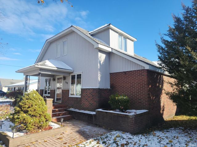 112 E Beckley Street, Royal Center, IN 46978