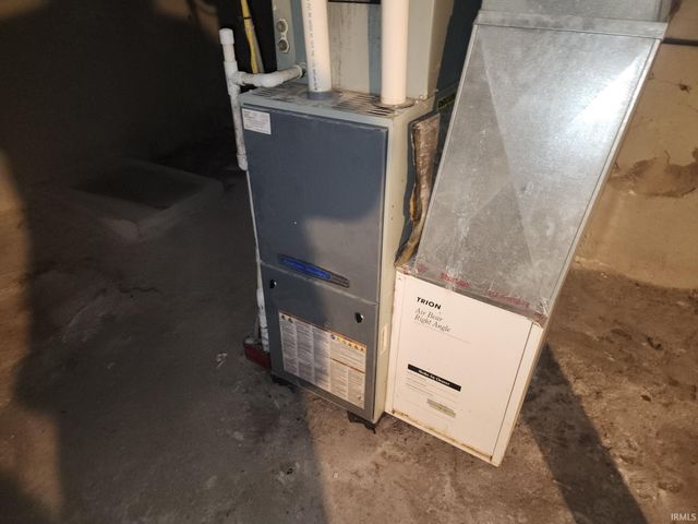 112 E Beckley Street, Royal Center, IN 46978