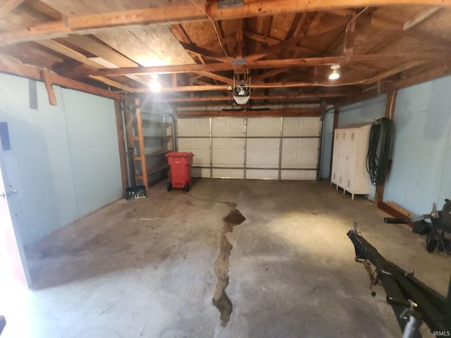 112 E Beckley Street, Royal Center, IN 46978