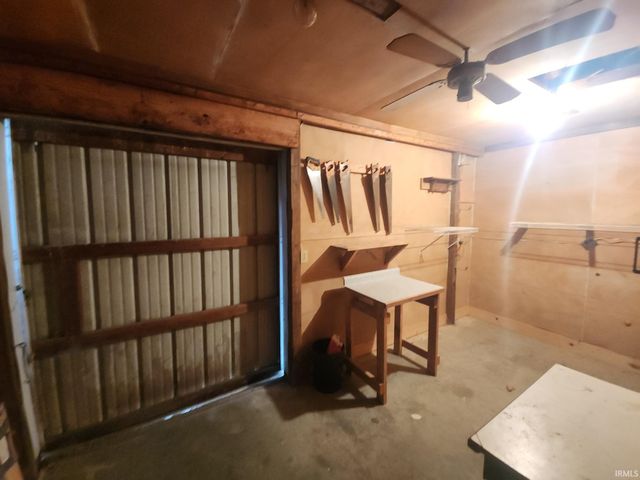 112 E Beckley Street, Royal Center, IN 46978