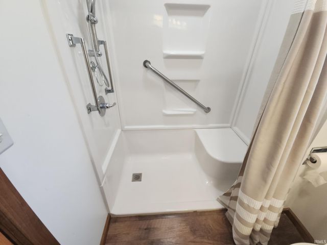 112 E Beckley Street, Royal Center, IN 46978