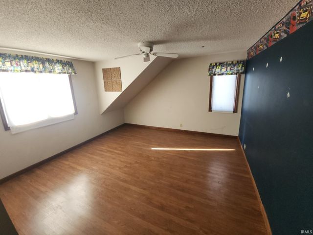 112 E Beckley Street, Royal Center, IN 46978