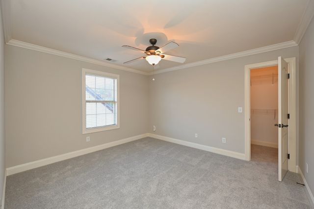 1056 Island Brook Dr, Hendersonville, TN 37075