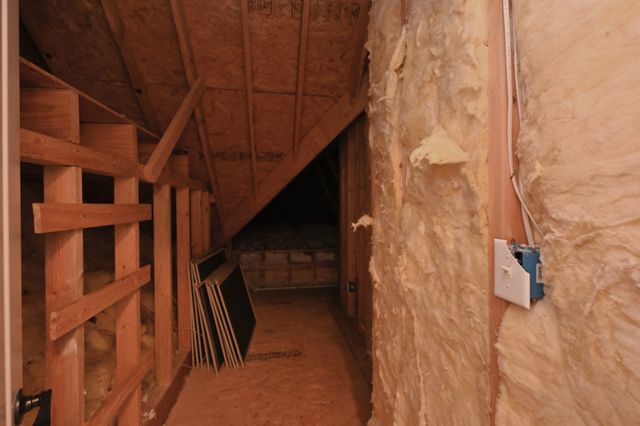 1056 Island Brook Dr, Hendersonville, TN 37075