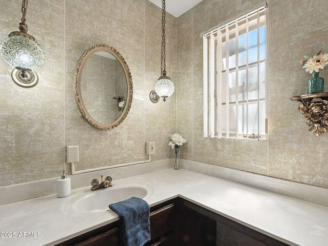 657 W ROOSEVELT Avenue, Coolidge, AZ 85128