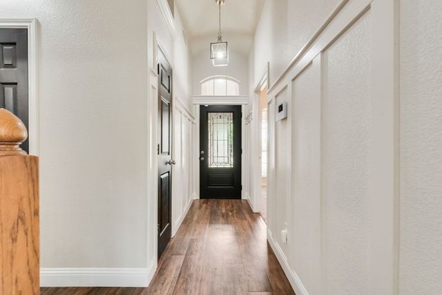 1820 Sand Stone Drive, Sanger, TX 76266