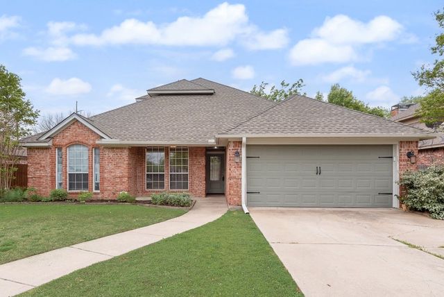 1820 Sand Stone Drive, Sanger, TX 76266