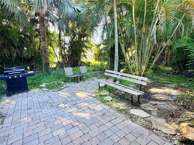 225 MAGNOLIA ROAD, Venice, FL 34293