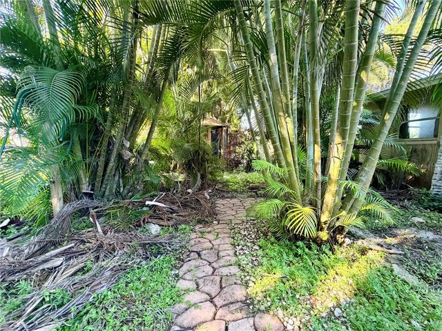 225 MAGNOLIA ROAD, Venice, FL 34293