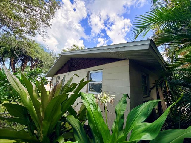 225 MAGNOLIA ROAD, Venice, FL 34293