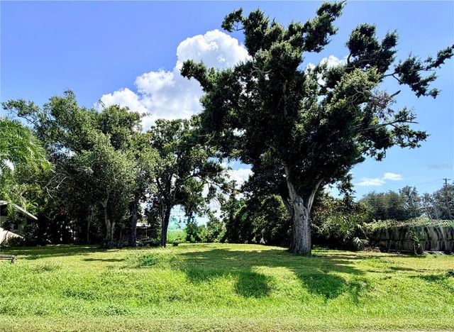 225 MAGNOLIA ROAD, Venice, FL 34293