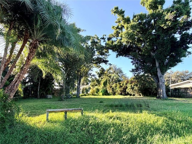 225 MAGNOLIA ROAD, Venice, FL 34293