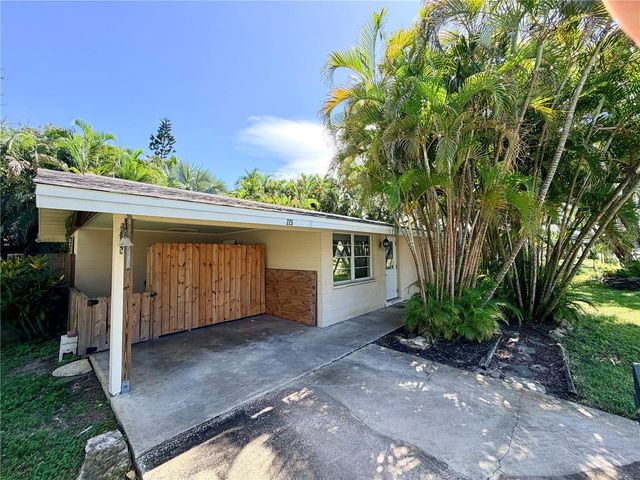 225 MAGNOLIA ROAD, Venice, FL 34293