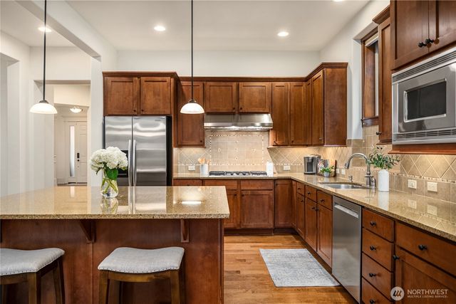 2884 258th Place SE, Sammamish, WA 98075