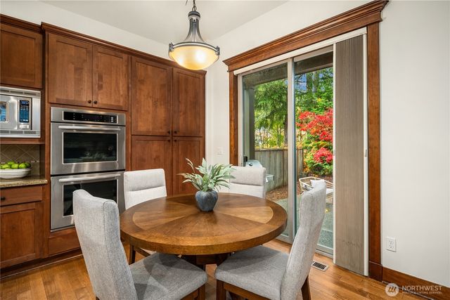 2884 258th Place SE, Sammamish, WA 98075