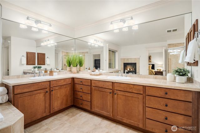 2884 258th Place SE, Sammamish, WA 98075