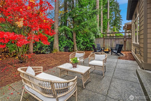 2884 258th Place SE, Sammamish, WA 98075