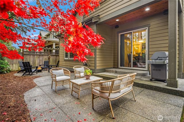 2884 258th Place SE, Sammamish, WA 98075