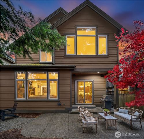 2884 258th Place SE, Sammamish, WA 98075