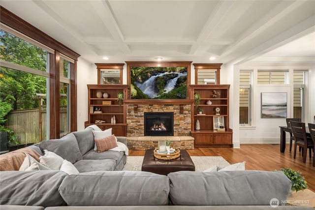 2884 258th Place SE, Sammamish, WA 98075