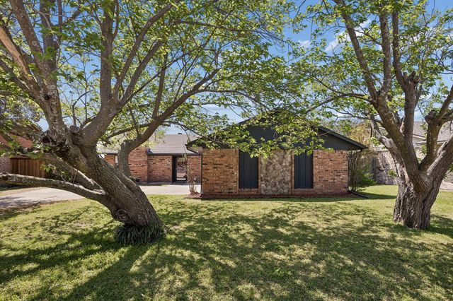 709 Bowie Street, Forney, TX 75126