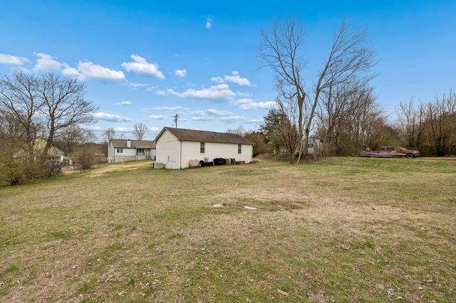 236 Commerce Ave, Watertown, TN 37184