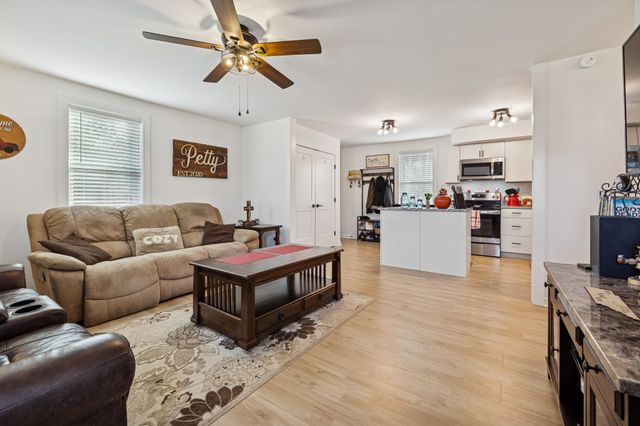 236 Commerce Ave, Watertown, TN 37184