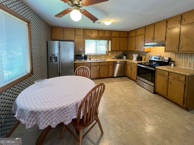 394 Ansley Brook Drive, Lawrenceville, GA 30044