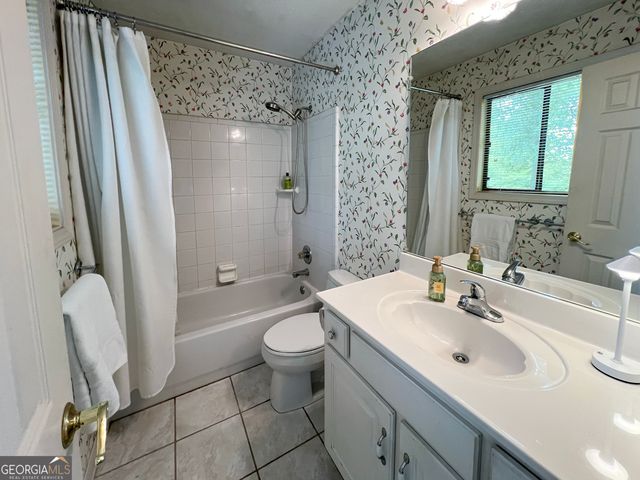 394 Ansley Brook Drive, Lawrenceville, GA 30044