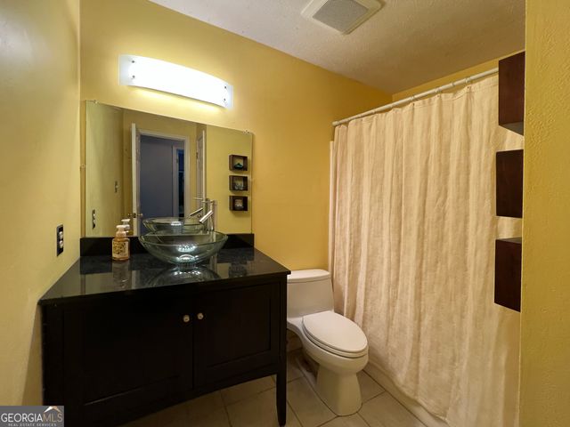 394 Ansley Brook Drive, Lawrenceville, GA 30044