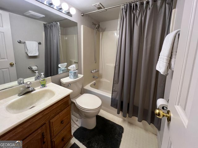394 Ansley Brook Drive, Lawrenceville, GA 30044