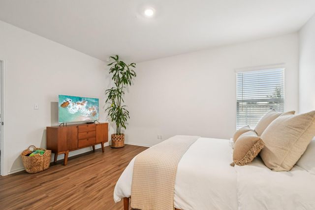 117 Badillo WAY, Bastrop, TX 78602