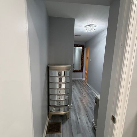 15541 6th Avenue, Phoenix, IL 60426