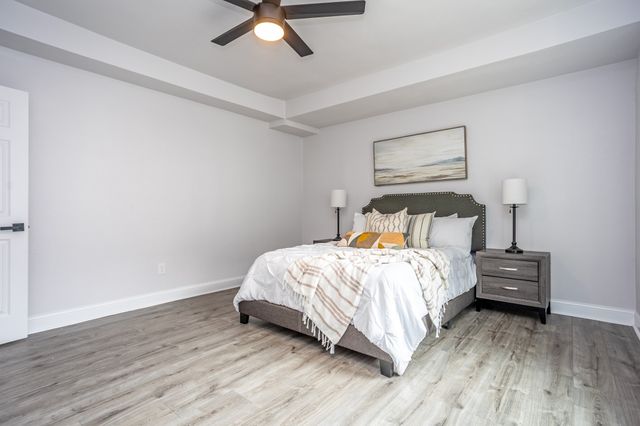 527 S Clinton Avenue, Dallas, TX 75208