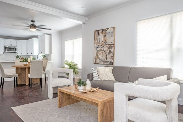 527 S Clinton Avenue, Dallas, TX 75208