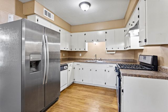 4218 Stansel Drive, Alvin, TX 77511