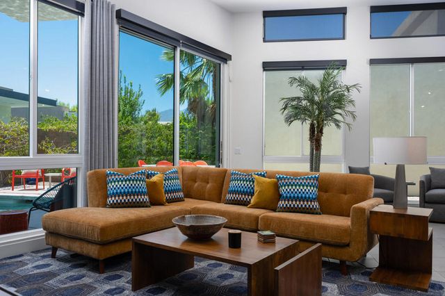 4270 Amber Lane, Palm Springs, CA 92262