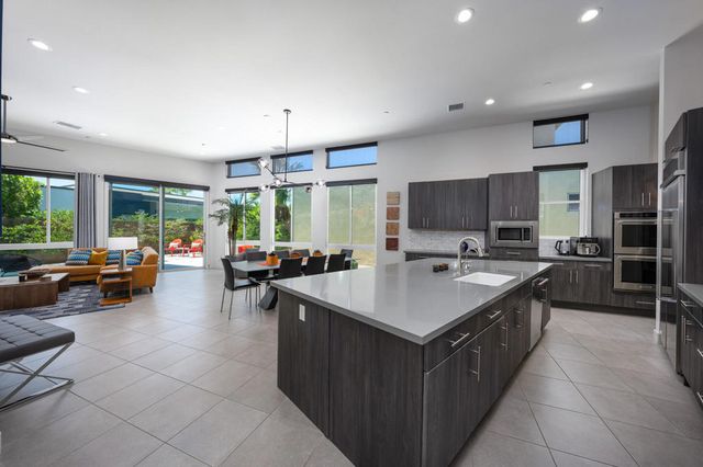 4270 Amber Lane, Palm Springs, CA 92262