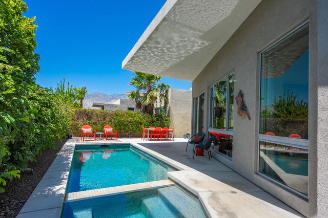 4270 Amber Lane, Palm Springs, CA 92262