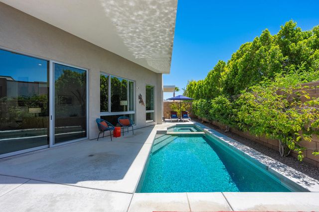 4270 Amber Lane, Palm Springs, CA 92262