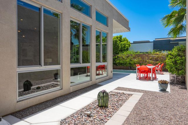 4270 Amber Lane, Palm Springs, CA 92262